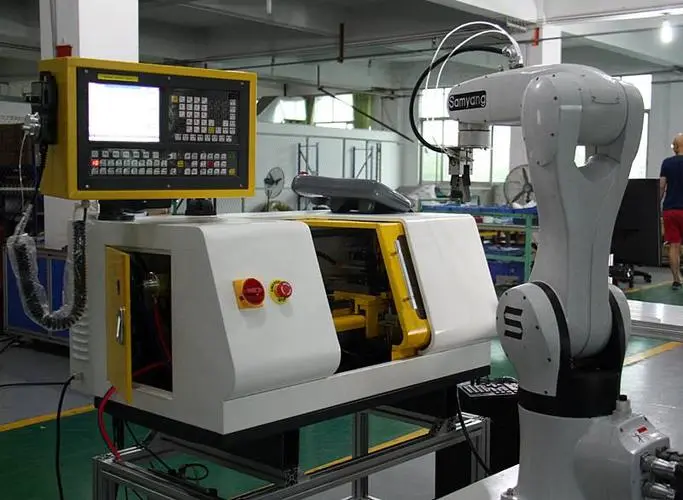The integration of industrial robots and machine tools leads to a new era of intelligent manufacturing